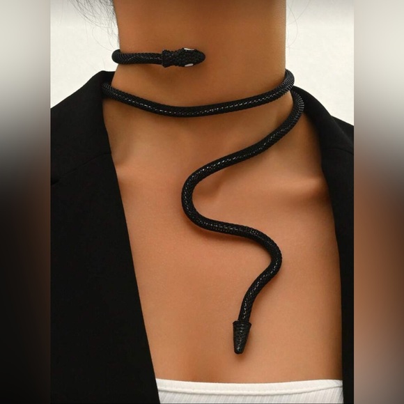 Jewelry - Black Snake Statement Necklace Serpent Wrap Choker Bold Fashion Jewelry